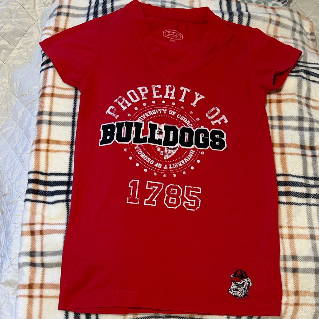 Georgia Bulldogs Stretchy, Fitted Red V-Neck T Shirt